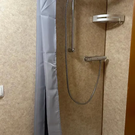 Zimmer Mit Eigenem Bad & Wc Beim Stausee *